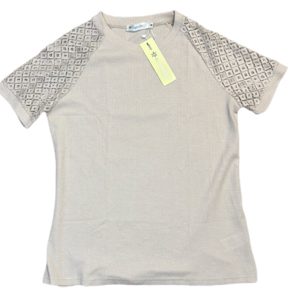 BAISHENGGT Beige Textured Knit Top with Crochet Lace Raglan Sleeves Medium NWT